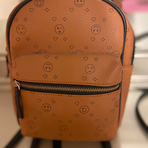 Mini backpack - Picture 2 of 3